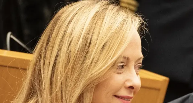 Fdi: Meloni alla Camera, brindisi per il compleanno