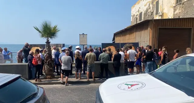 Ponte Morandi: a Torre del Greco ricordo di quattro amici