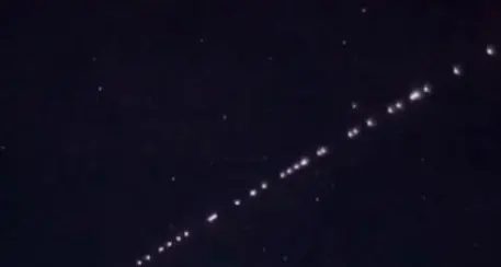 Un \"treno\" di stelle nel cielo trentino, ma erano i satelliti di Elon Musk