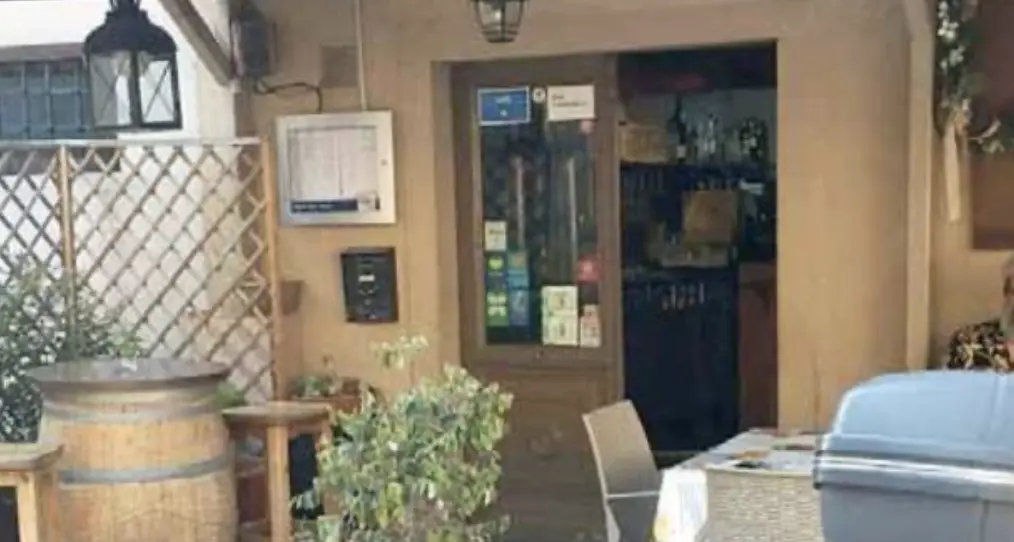 Ala, scatta l'allarme in centro per lo scroccone seriale: conti scoperti in diversi bar