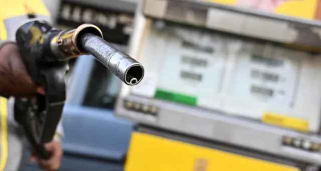 Carburanti «Autotrasporto in allarme: i rincari mettono a rischio le imprese»
