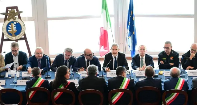 Campi Flegrei: Musumeci, serve piano evacuazione per bradisismo