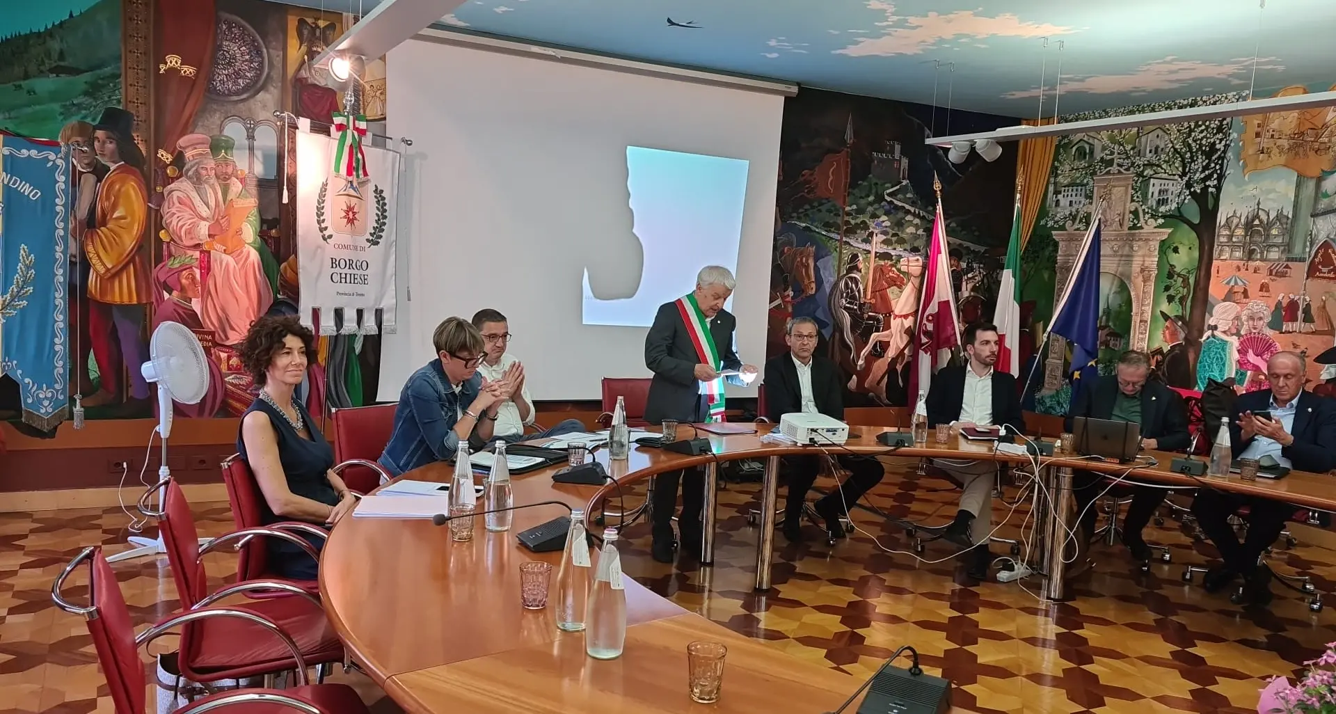 Bonus terzo figlio, Fugatti a Gerosa: «No allo stralcio. Chi oggi ci dice cosa fare diceva no alle materne a luglio»