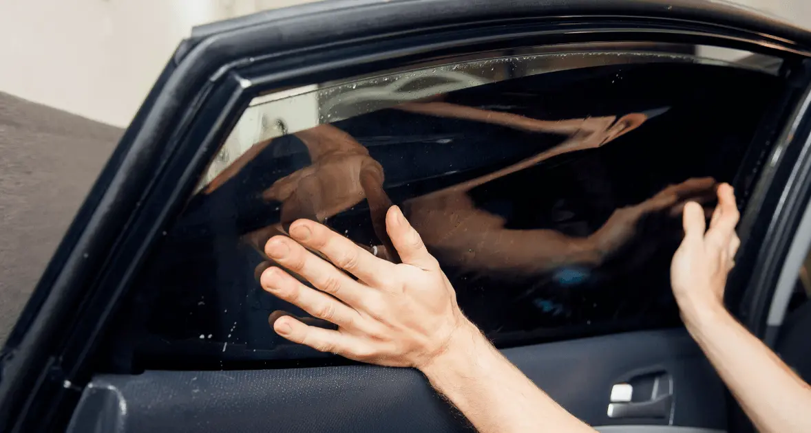 Auto con i vetri oscurati? Multa confermata, serve una verifica in Motorizzazione