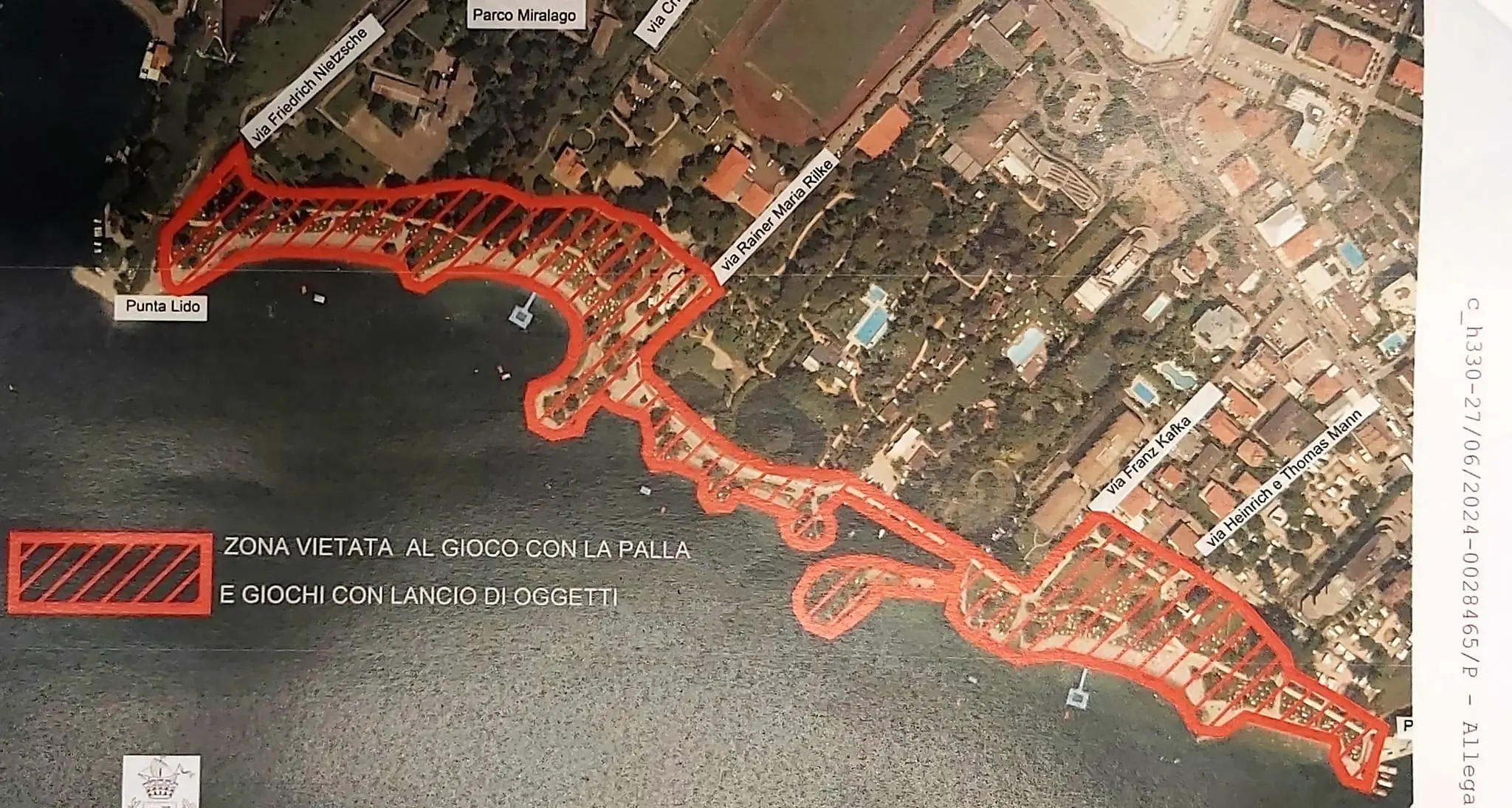 Palline e palloni vietati in spiaggia a Riva del Garda, creano «situazioni sgradevoli e di disagio»