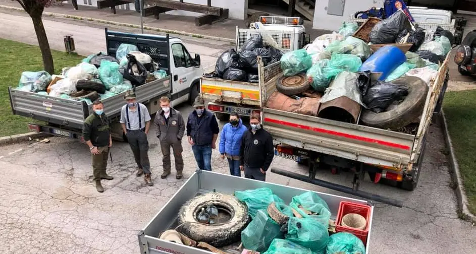 Cavalese, dalla Giornata Ecologica quintali di rifiuti recuperati nei boschi