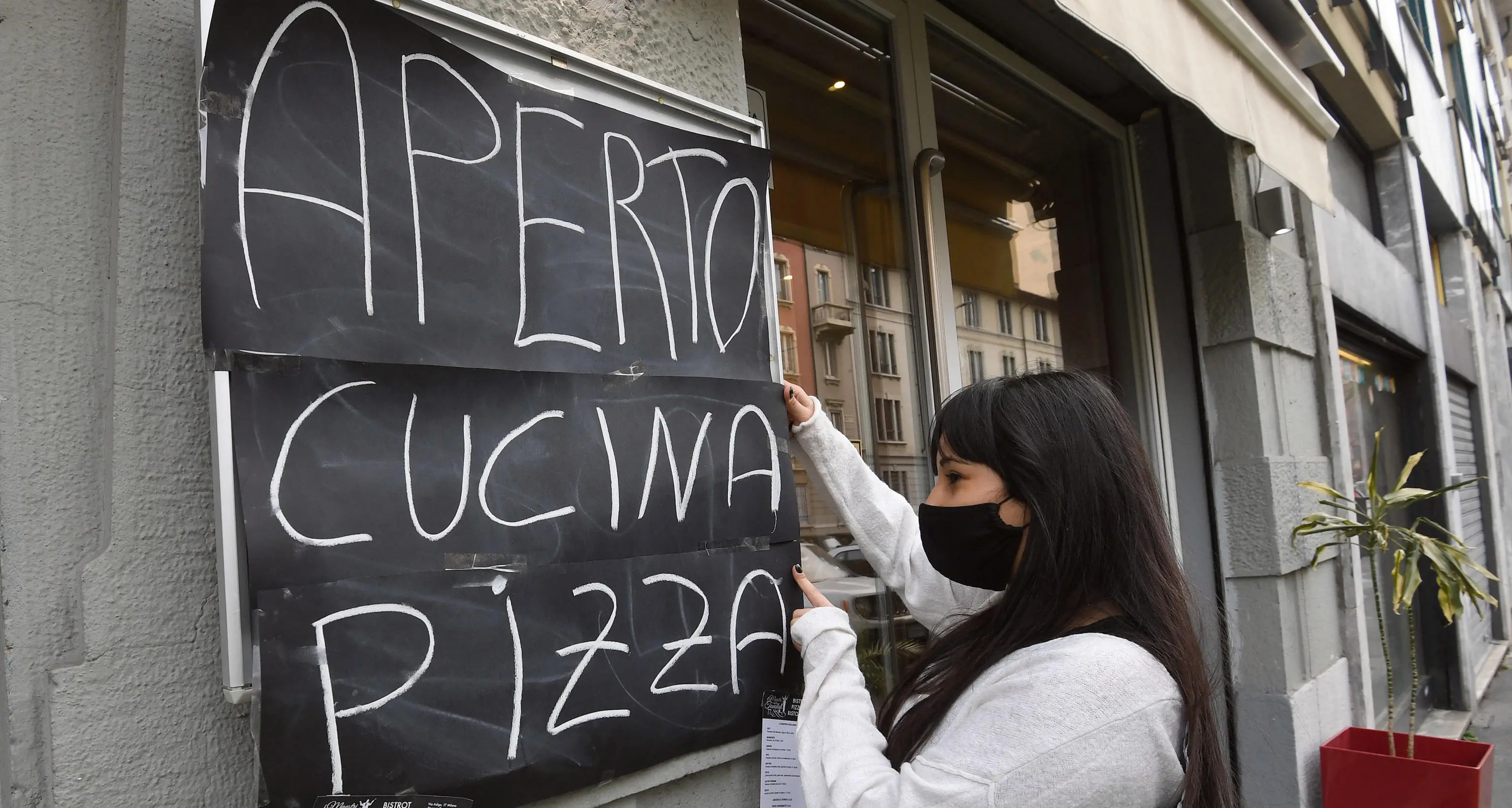 Bolzano riapre i ristoranti anche all’interno, da lunedì prossimo