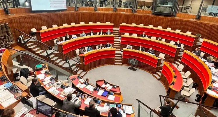 Consiglio provinciale, approvata la finanziaria: con 19 sì e i 12 voti contrari