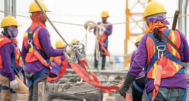 Mercato del lavoro in Trentino - Alto Adige: un neoassunto su tre è straniero