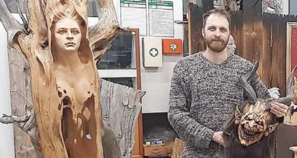 Il maestro Luca Pojer, il \"Geppetto\" di un esercito di Krampus: la sua storia