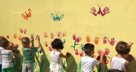 Scuole dell'infanzia a luglio, l’attacco del Partito democratico: sei anni di caos