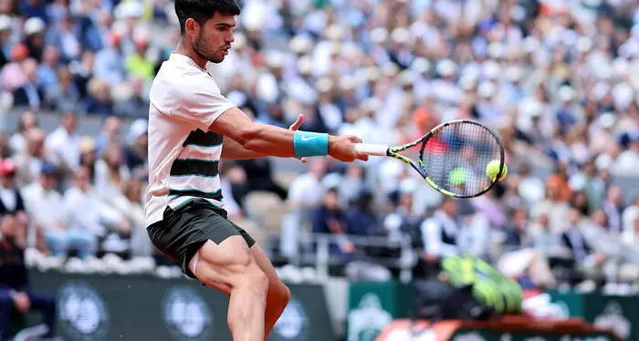 Alcaraz trionfa al Roland Garros: rimonta epica contro un grande Sinner