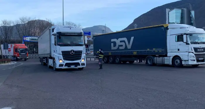 Brennero, il traffico pesante torna ai livelli del 2019 nonostante l’aumento delle merci su rotaia
