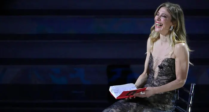 Il monologo di Francesca Fagnani a Sanremo, scritto con i ragazzi del carcere minorile di Nisida