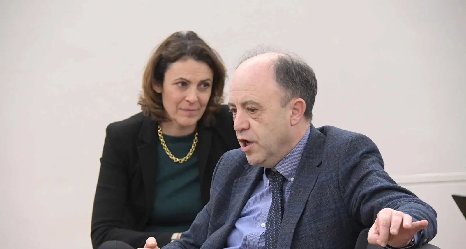 Scontro sulla futura scuola di Medicina: Il rettore Deflorian attacca l’assessora