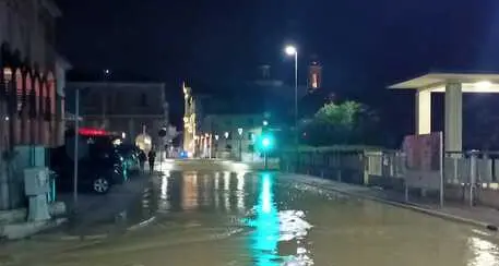 Bomba d'acqua nelle Marche, sei morti e tre dispersi