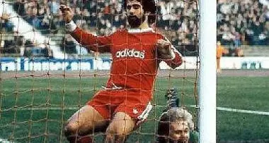 Lutto nel mondo del calcio: è morto “der bomber” Gerd Müller