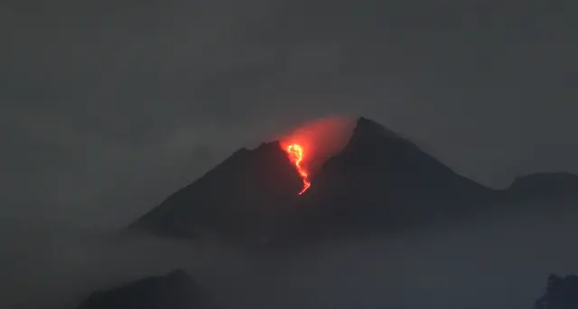 Indonesia, eruzione del Marapi: morti almeno 11 escursionisti
