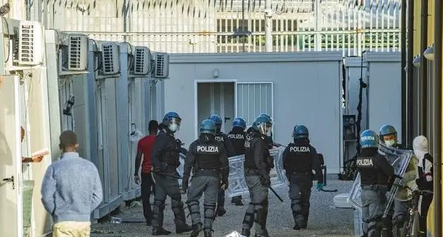 Kompatscher: «Sì a un Cpr tra Bolzano e Trento, massimo 50 migranti per provincia»