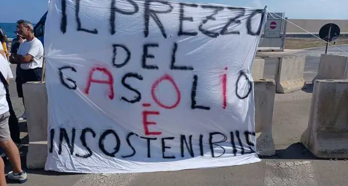Trasportatori del Trentino, l'allarme dei rappresentanti di categoria: “Costo gasolio insostenibile”