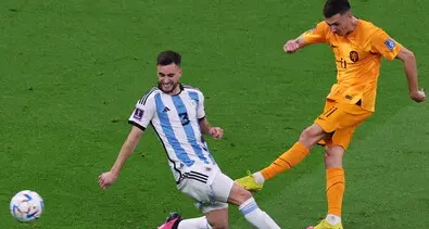 L’Argentina vola in semifinale: in vantaggio per 2-0, si fa rimontare. Poi batte ai rigori l’Olanda