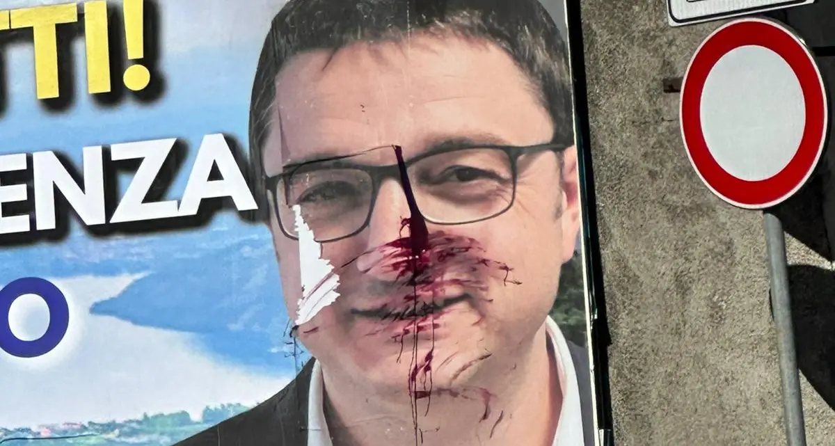 La rabbia della Lega: “Imbrattato un manifesto di Fugatti. I vigliacchi danno ancora più forza”