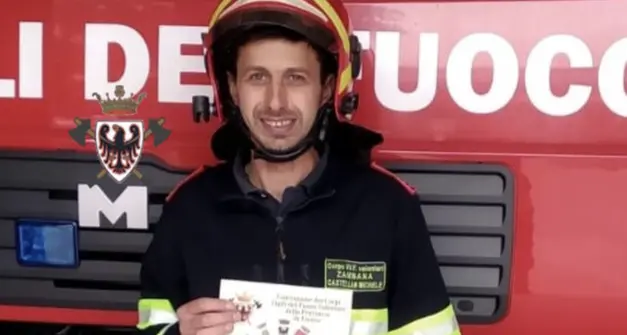 Zambana, una folla commossa per dire addio a Michele Castellan: «Continuerà a guidare i suoi allievi da lassù»