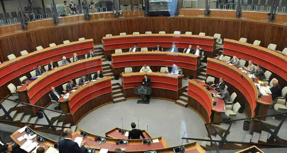 Zeni (Pd) contro Fugatti e Bisesti: “Meno ambiguità e più impegno per le vaccinazioni”