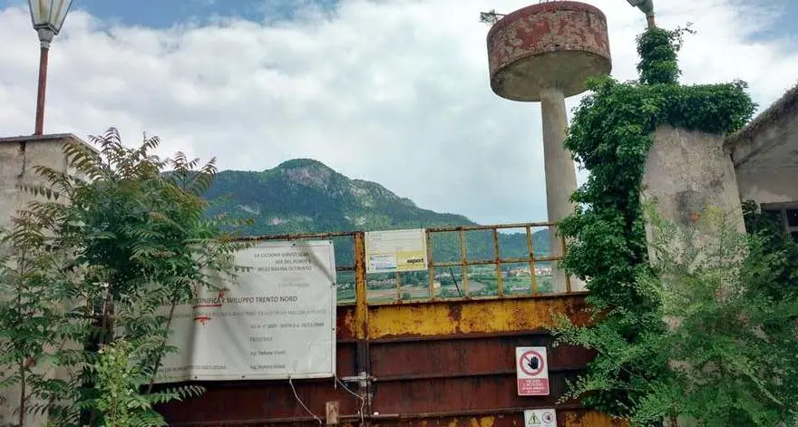 Circonvallazione di Trento, alle 18 nuova protesta sotto la Regione. La Rete dei cittadini: “Più sondaggi sotto i binari”