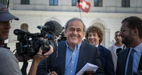 Colpo di scena: Platini e Blatter assolti dall'accusa di frode