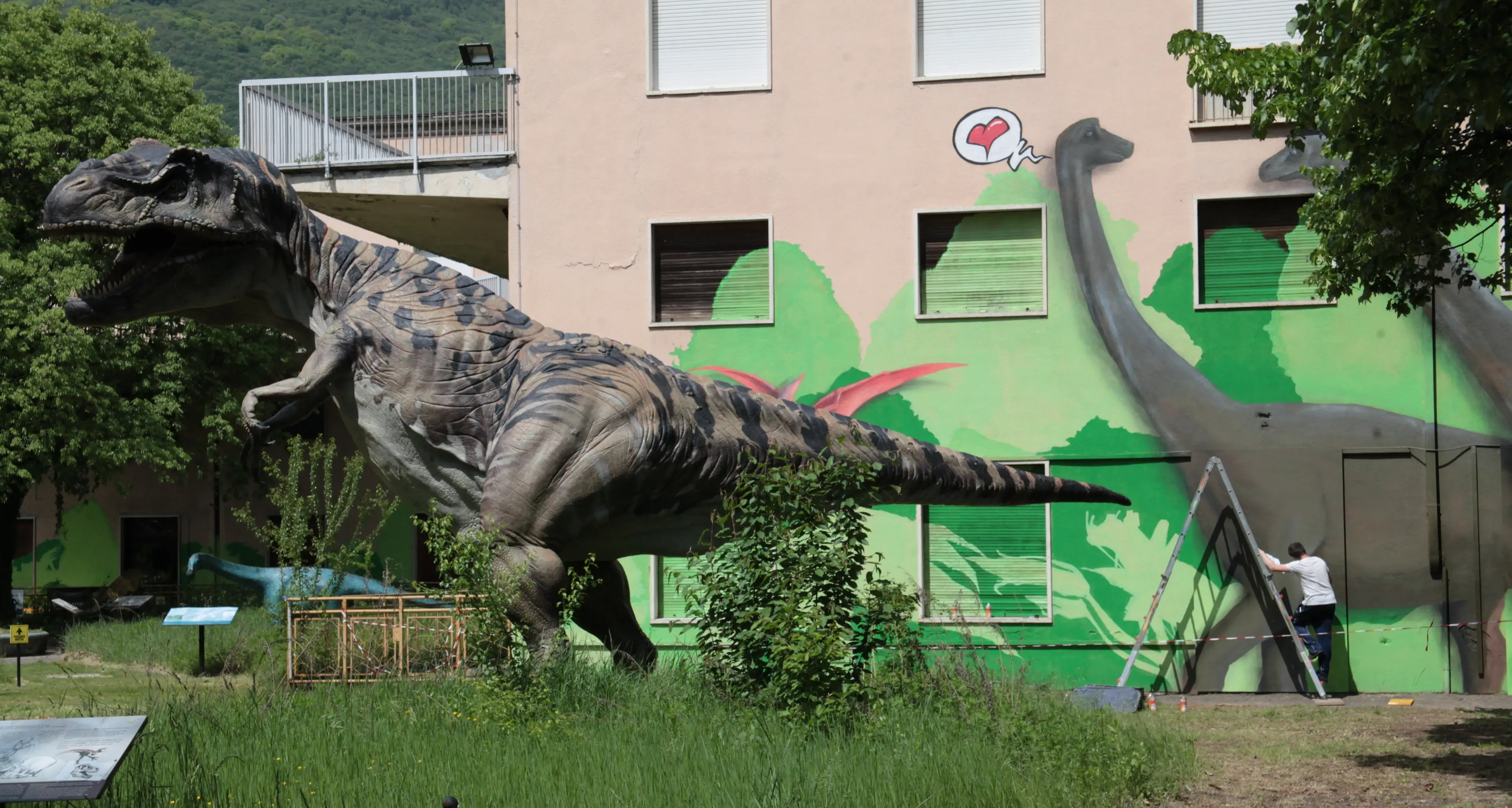 Rovereto è invasa da «Dinosauri in carne ed ossa» (ma è una mostra)
