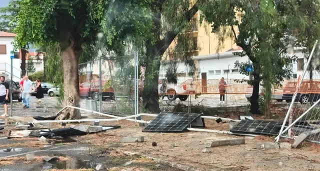 Tromba d'aria a Policoro: il sindaco 'un disastro, danni per milioni di euro'