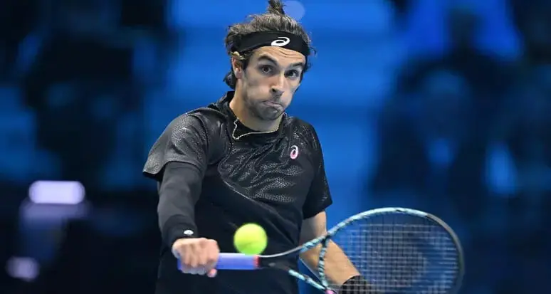 Capolavoro di Musetti: ad un passo dal baratro si scatena e batte De Minaur