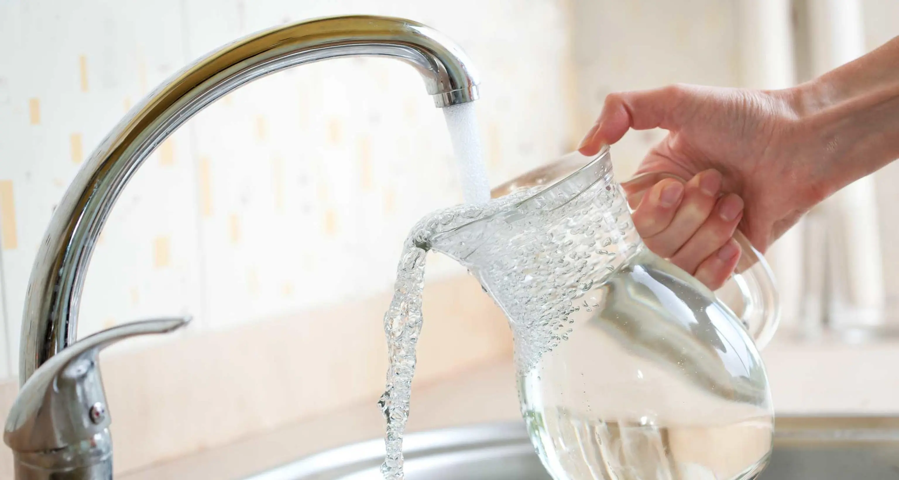 Massimeno, l’acqua è troppo cara: le minoranze vanno all’attacco e c’è chi è pronto alla disobbedienza civile