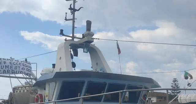 Caro gasolio: pescherecci Fiumicino fermi in porto