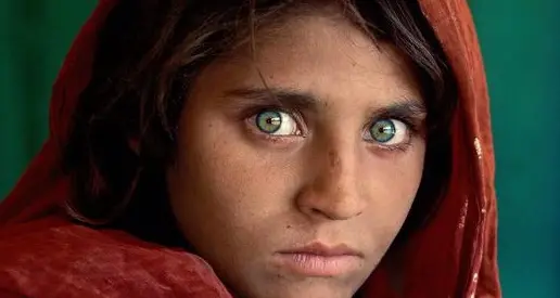 Che fine ha fatto la ragazza afghana fotografata da McCurry? «Penso sia nascosta»