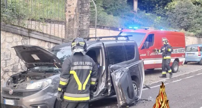Riva del Garda, auto e tir si scontrano: una persona ferita