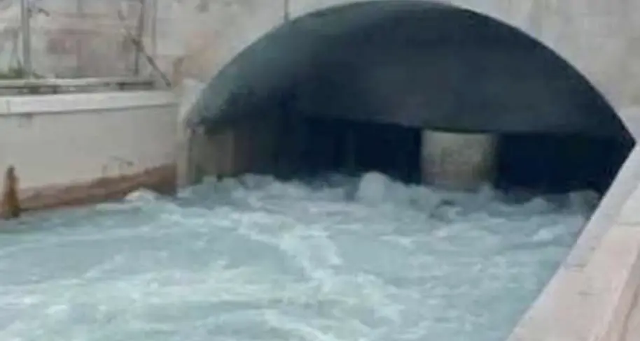 Chiuse di Salionze sul Mincio al massimo per abbassare il lago di Garda