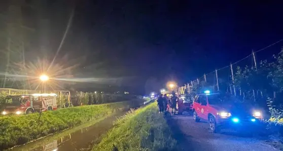 Finisce in un canale con il motorino, morto un minorenne a Frangarto