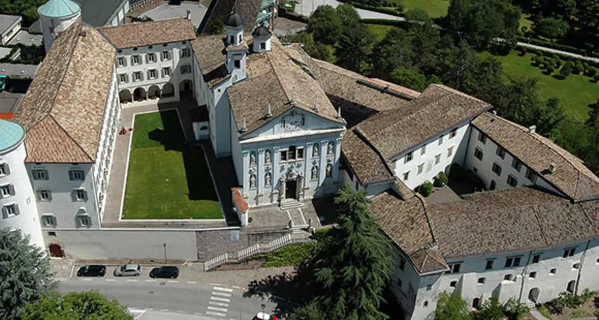 Museo di San Michele all’Adige, Lucia Coppola interroga sul bando per il nuovo direttore: «Esperienza da manager vale come quella di etnografo?»