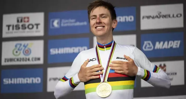 Pogacar sempre più nella leggenda: trionfa anche nel Giro di Lombardia