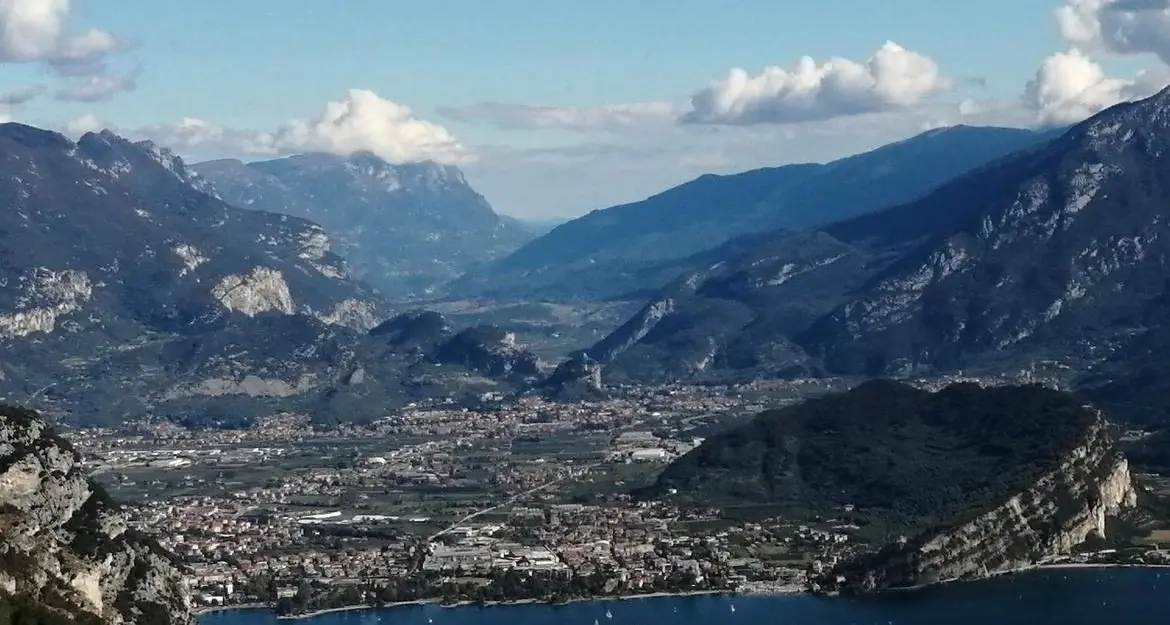 Anche in Trentino arriveranno dei profughi afghani: 90 persone a Riva del Garda