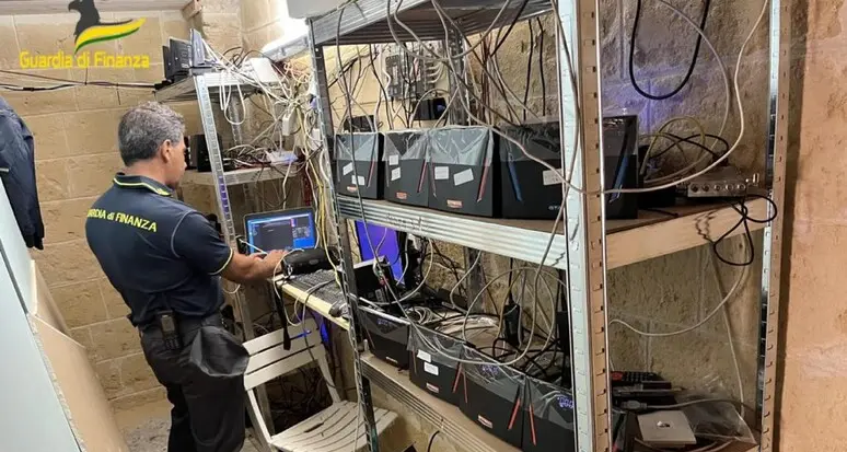 Stretta sulla pirateria: oltre 2.800 utenti del \"pezzotto\" identificati e multati in tutta Italia
