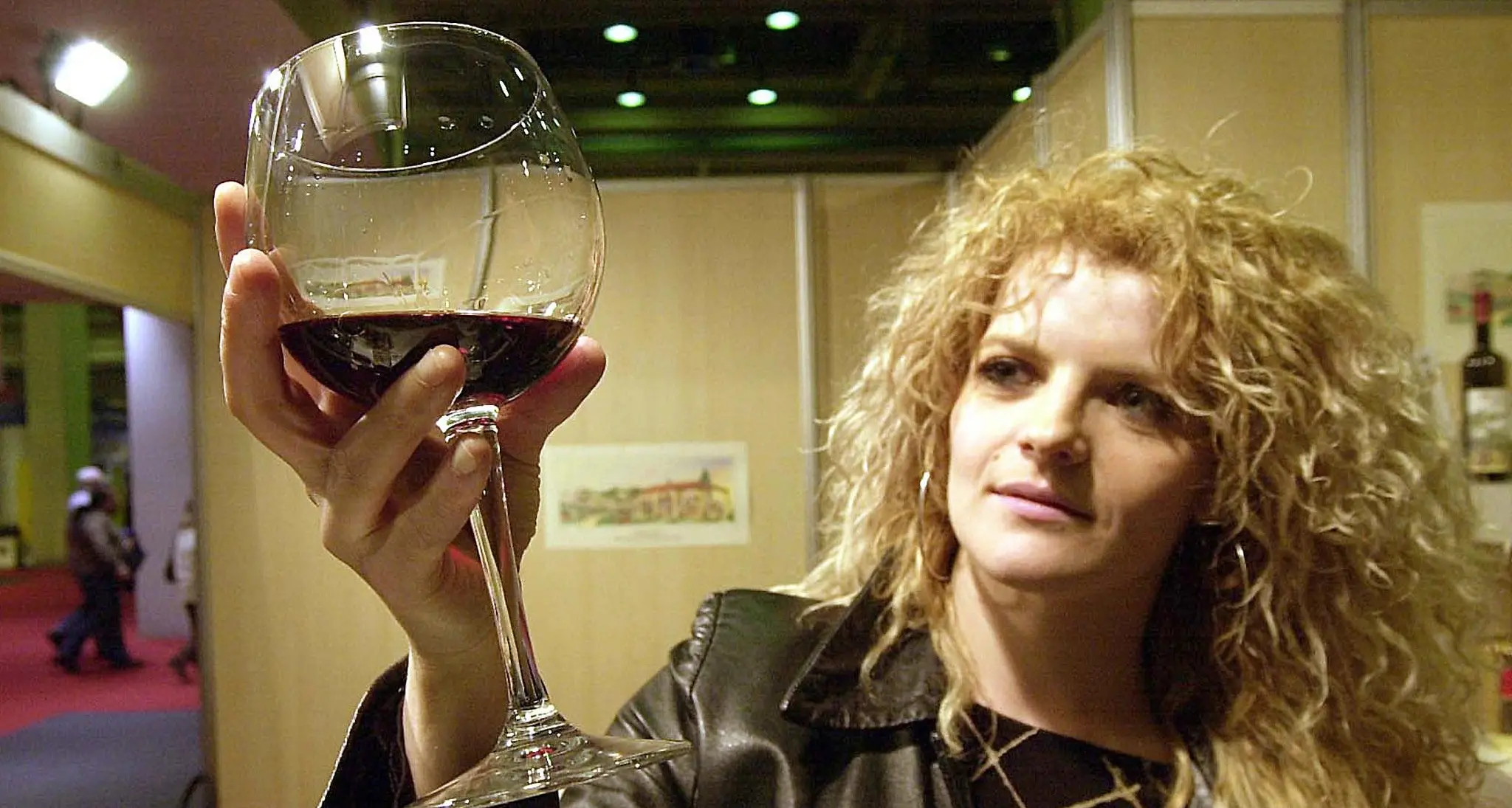 Il vino rosso anche in estate, chi lo ha detto che è meglio la birra?