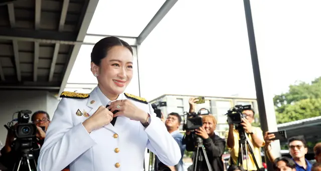Thailandia: il re nomina Paetongtarn Shinawatra primo ministro