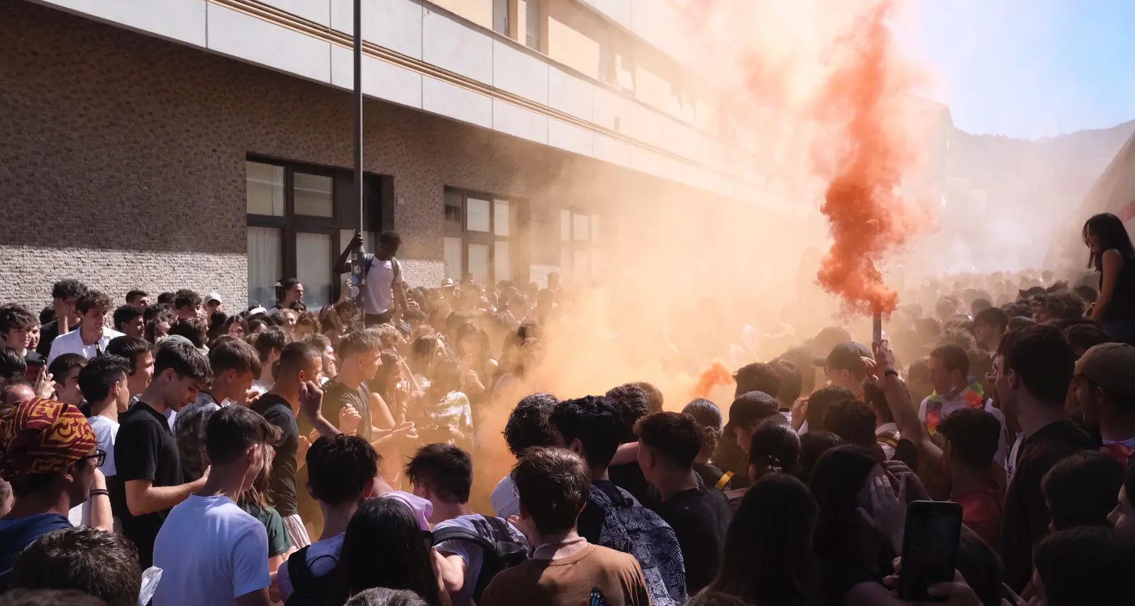Fine scuola, la rabbia di Moranduzzo (Lega): «studenti immaturi e frivoli, a Trento scene che non possiamo accettare»