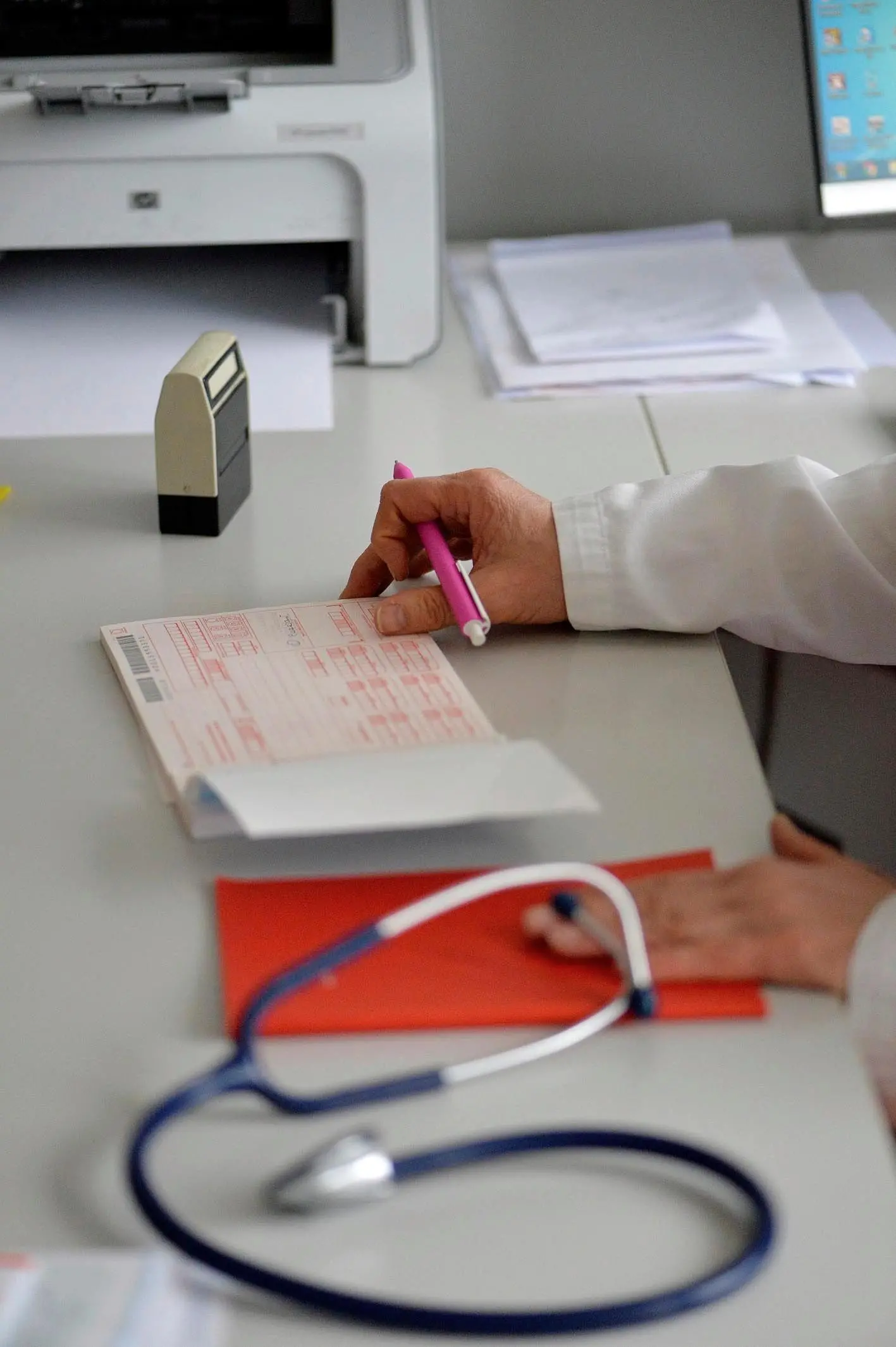 Mori, entro l'anno in pensione 4 medici di base, e non si trovano sostituti: «Segnana venga qui a spiegarci»