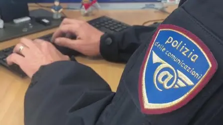 POLIZIA / Us