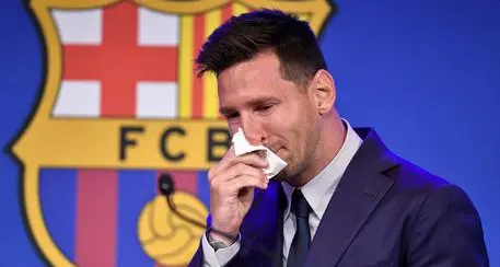 Messi commosso: “Difficile dire addio al Barcellona”