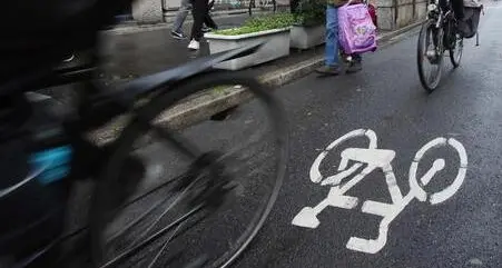 Mobilità: i dipendenti della Regione chiedono bici elettriche e sconti sugli autobus (ma il 70% è in smart working)